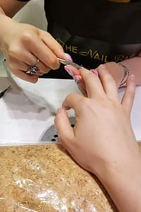 The Nail Bar Korea (더네일바 already in Gyeongnidan 경리단길) has opened up a second location in Hannam, Seoul. That Girl Cartier went to scope it out...nail'd it! Where to get gel nails done in Seoul, South Korea (Itaewon & Hannam)